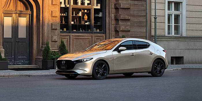 В Москве доступен к покупке новый седан Mazda 3