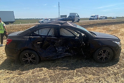 Пятеро туристов пострадали в ДТП на Кубани